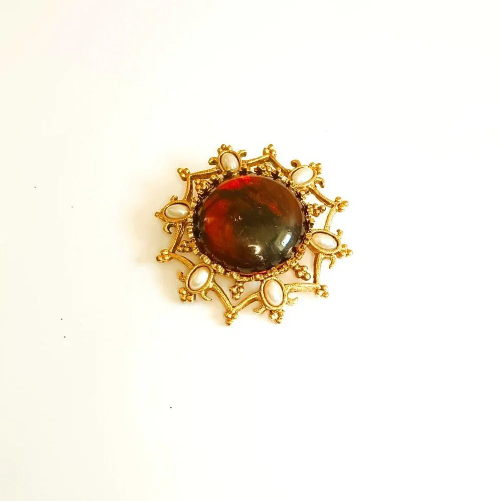 1928 Gold Pearl Brooch with Brown Iridescent Cabochon Center Jewelry Made in USA